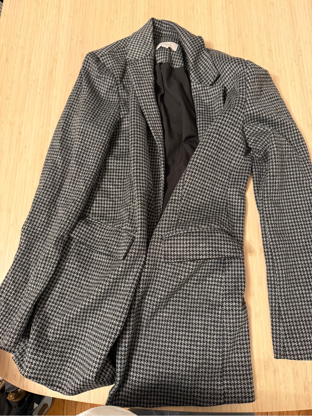 Women’s Black & Gray Houndstooth Blazer